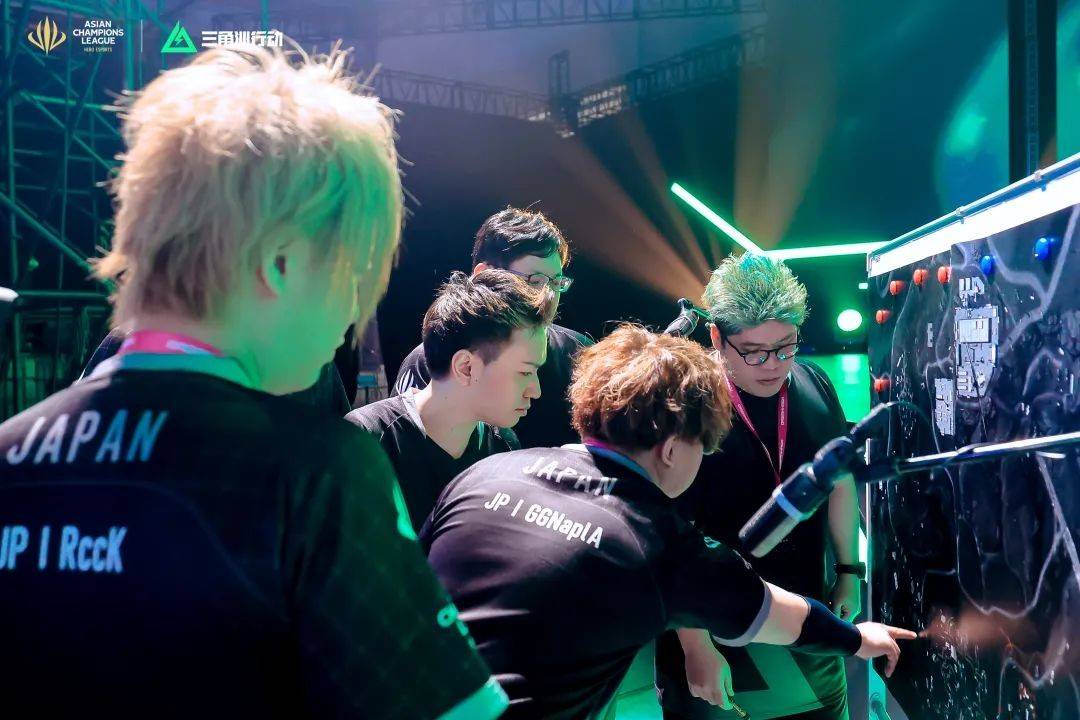 季游泳锦标 季游泳锦标