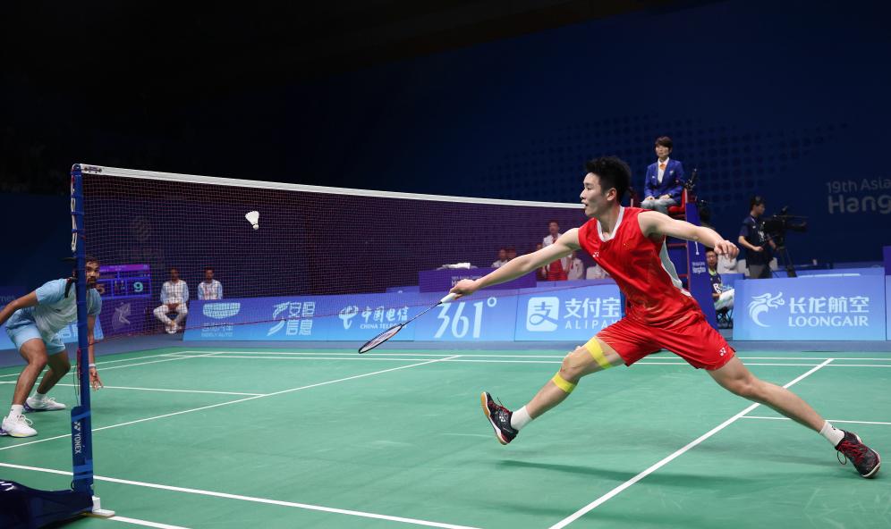 其背后又隐 其背后又隐