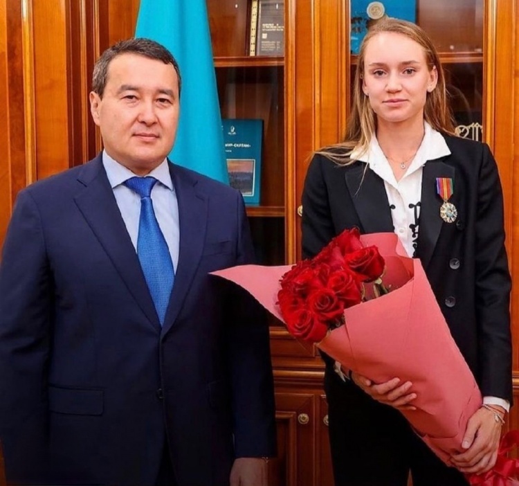 因此决定对 因此决定对